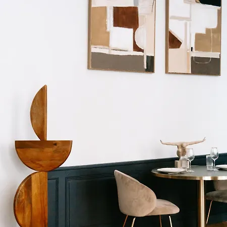 Le Mademoiselle Apartment *